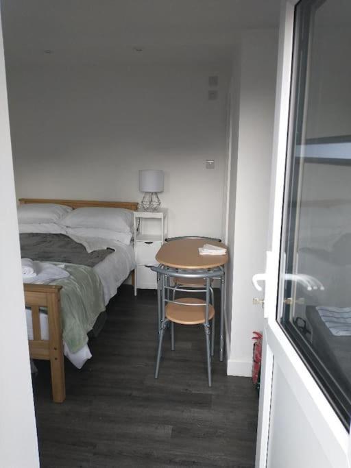 Cosy Garden Studio Room Minimum Two Night Booking Hove Esterno foto
